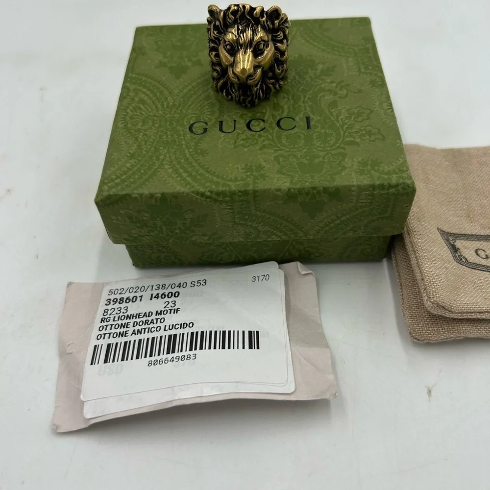 Men's Gucci, iconic lion head ring. Gold tone, brass  size 10 made in Italy